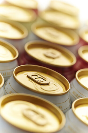 なぜビールのパッケージはアルミ缶が主流？実は環境にも優しい仕組みになっていた！